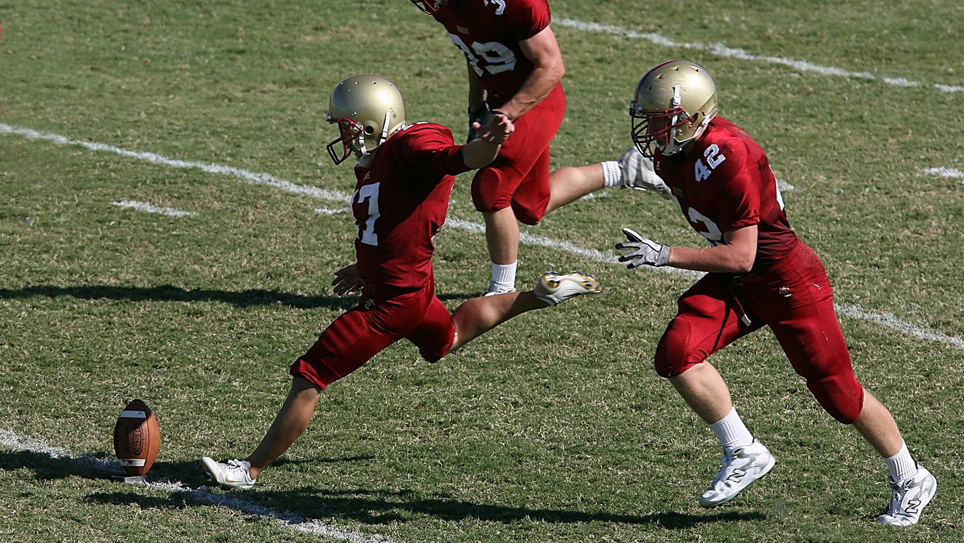 洛杉矶马拉松，万人齐聚竞速长跑，洛杉矶马拉松不停跑