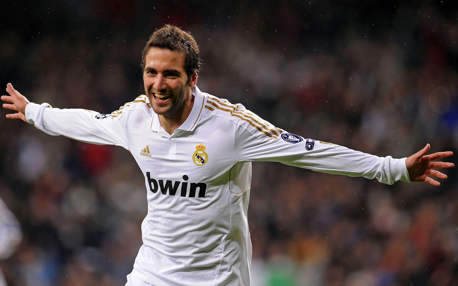 皇家马德里主场2-0战胜比利亚雷亚尔,取得胜利,皇家马德里vs比利亚雷亚尔在线观看